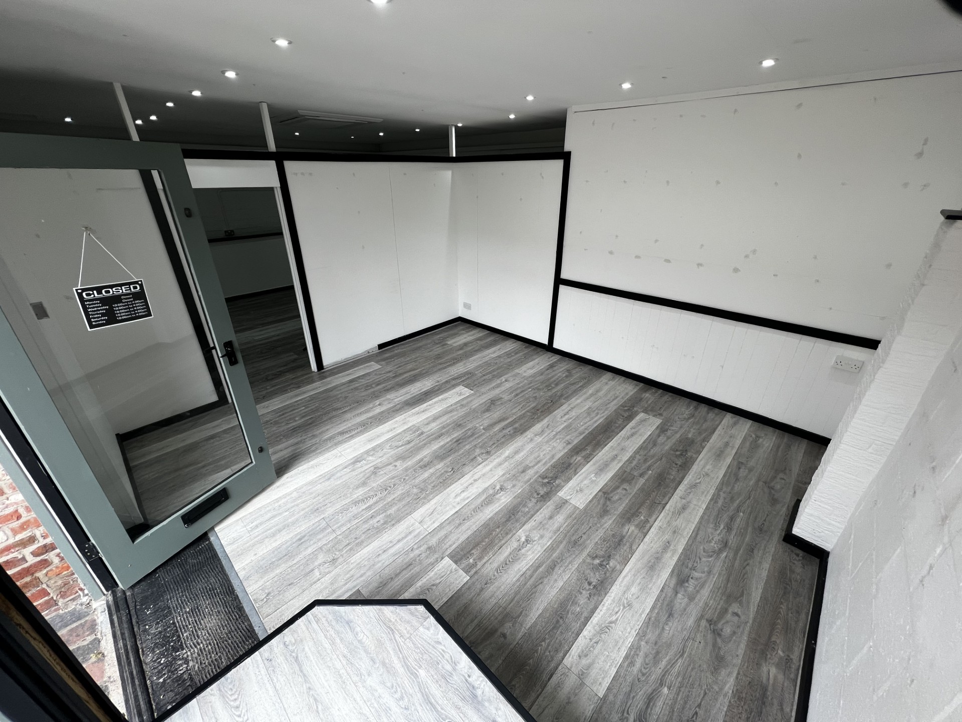 Available unit at Courtyard Middleton